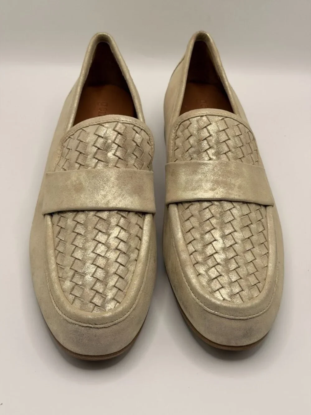 Gentle Souls Women Woven Gold Leather Loafer Sz 9